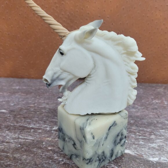 Striking Unicorn Head Sculpture - Picture 3 of 4